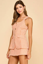 Load image into Gallery viewer, Round Neckline sleeveless Romper: BLACK/WHITE / L