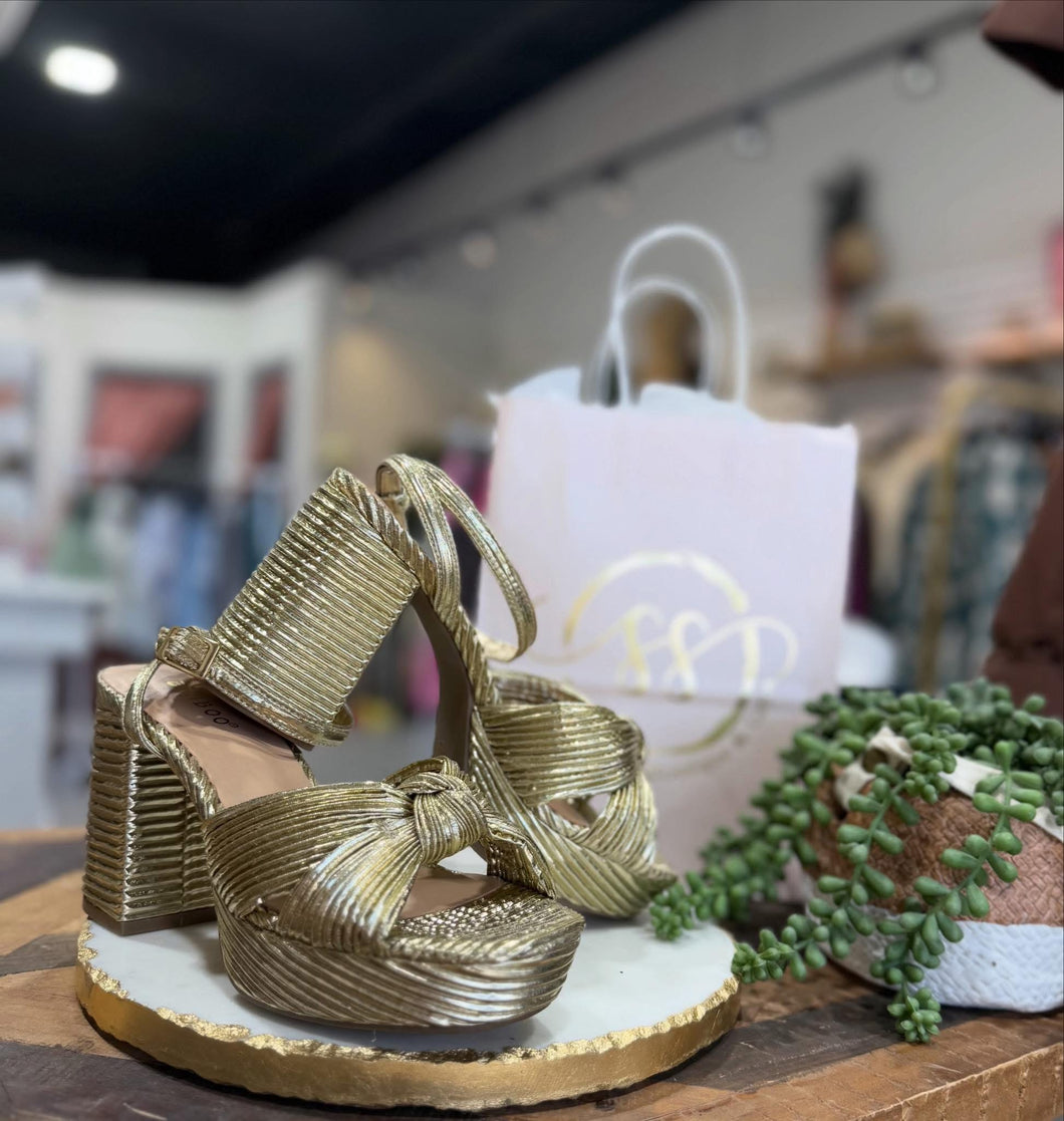 Golden Hour Knot Heel