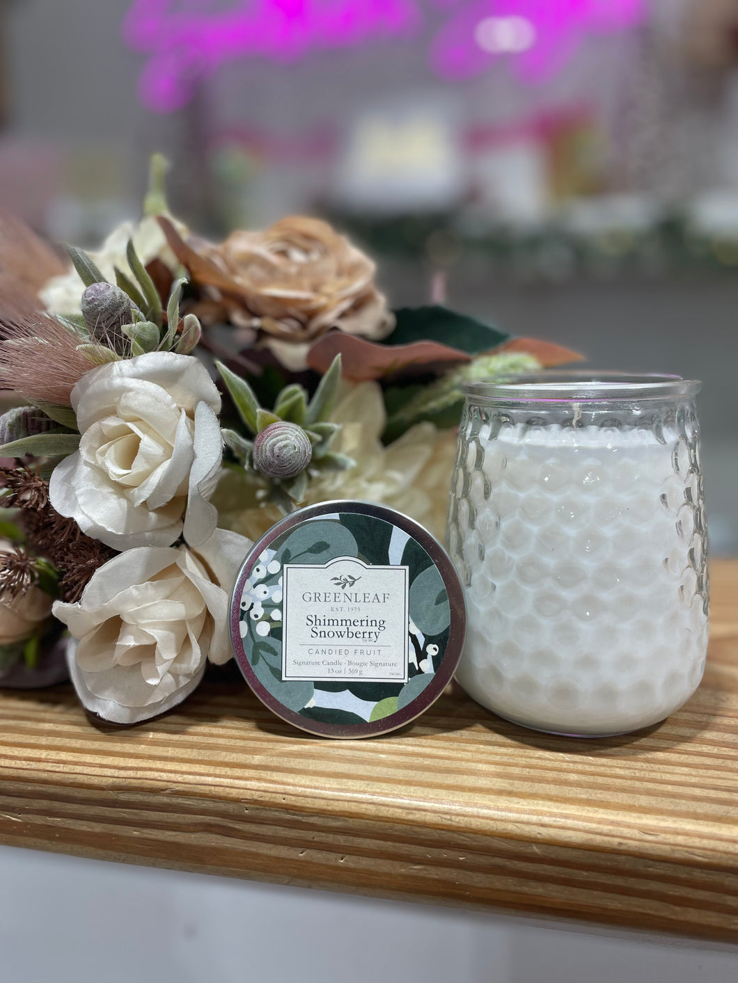 Shimmering Snowberry 13oz Candle