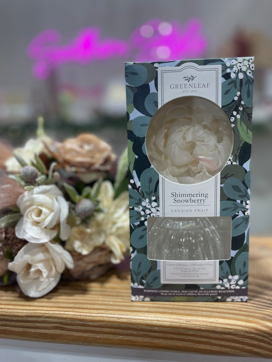 Shimmering Snowberry Flower Diffuser