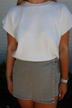 Load image into Gallery viewer, The Ahna Skort - Olive
