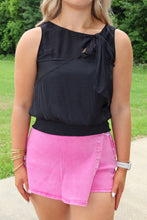 Load image into Gallery viewer, The Reba Top - Black
