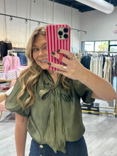 Load image into Gallery viewer, The Hannah Top
