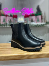 Load image into Gallery viewer, Stylish Black Boots
