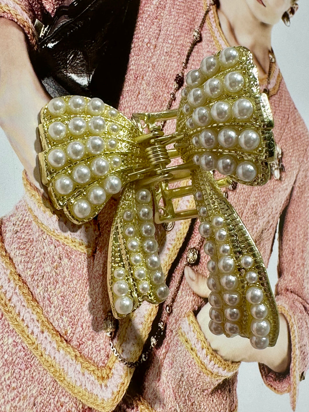 The Pearl Bow Clip