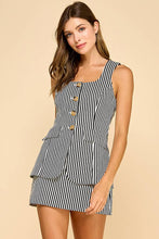 Load image into Gallery viewer, Round Neckline sleeveless Romper: BLACK/WHITE / M
