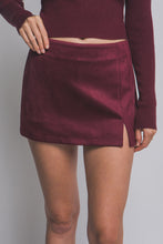 Load image into Gallery viewer, The Ellie Skort - Burgundy
